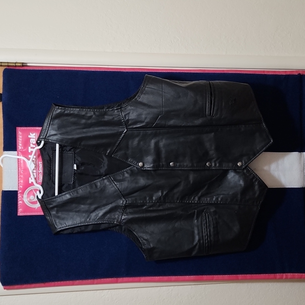 Branded Garmets leather vest size large